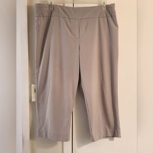 Women's Capri Pants
